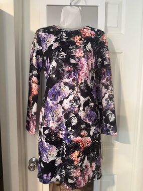 Maia Floral Dress. NWT. Size 4.